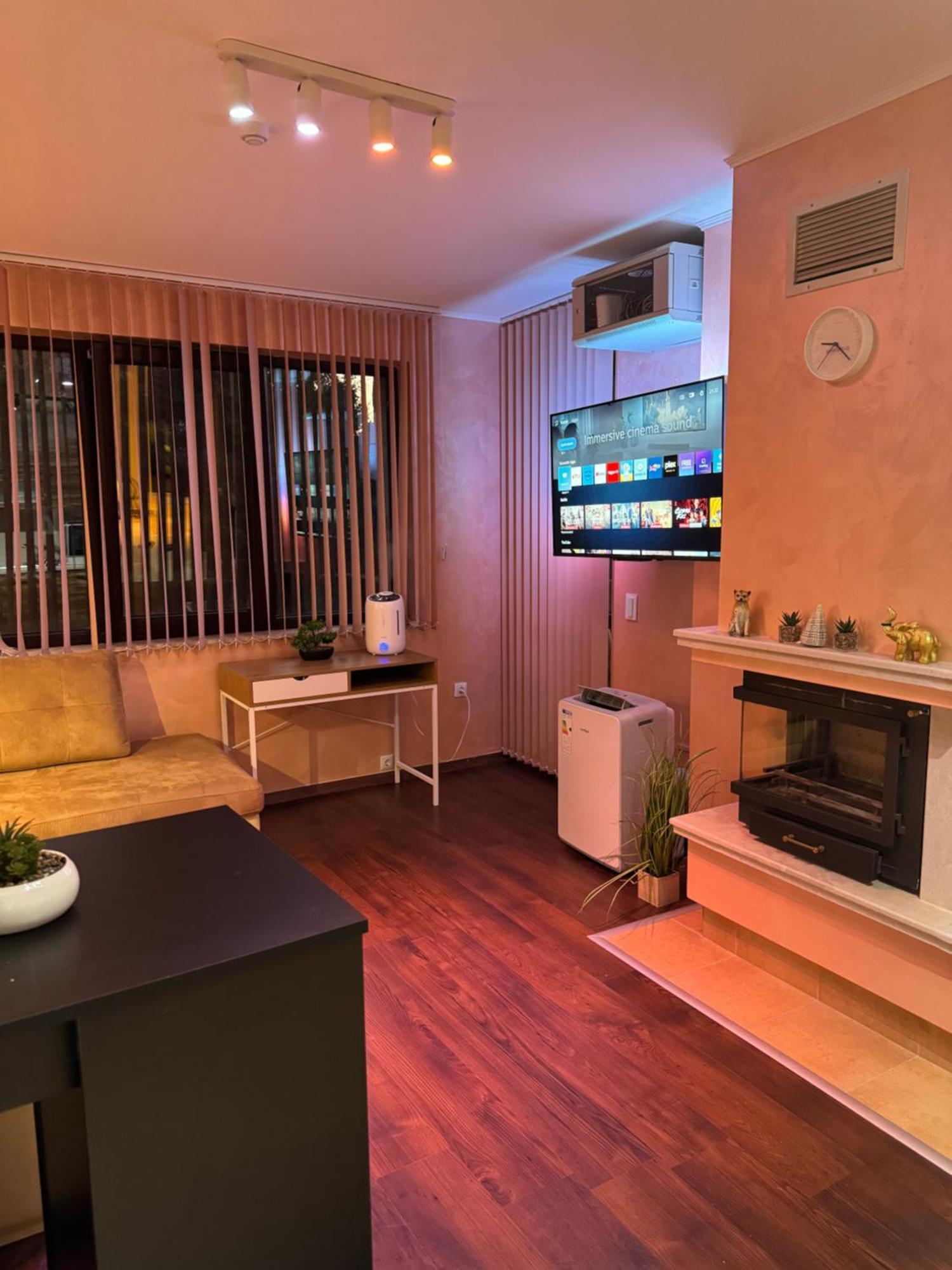 2-Bedroom, 2-Bathroom With Fireplace And Garden At Winslow Infinity Бансько Екстер'єр фото