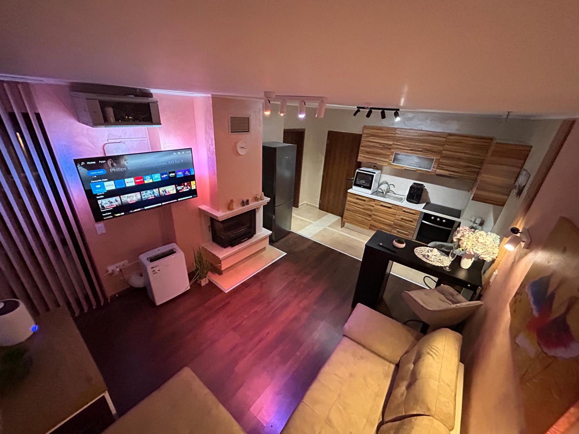 2-Bedroom, 2-Bathroom With Fireplace And Garden At Winslow Infinity Бансько Екстер'єр фото