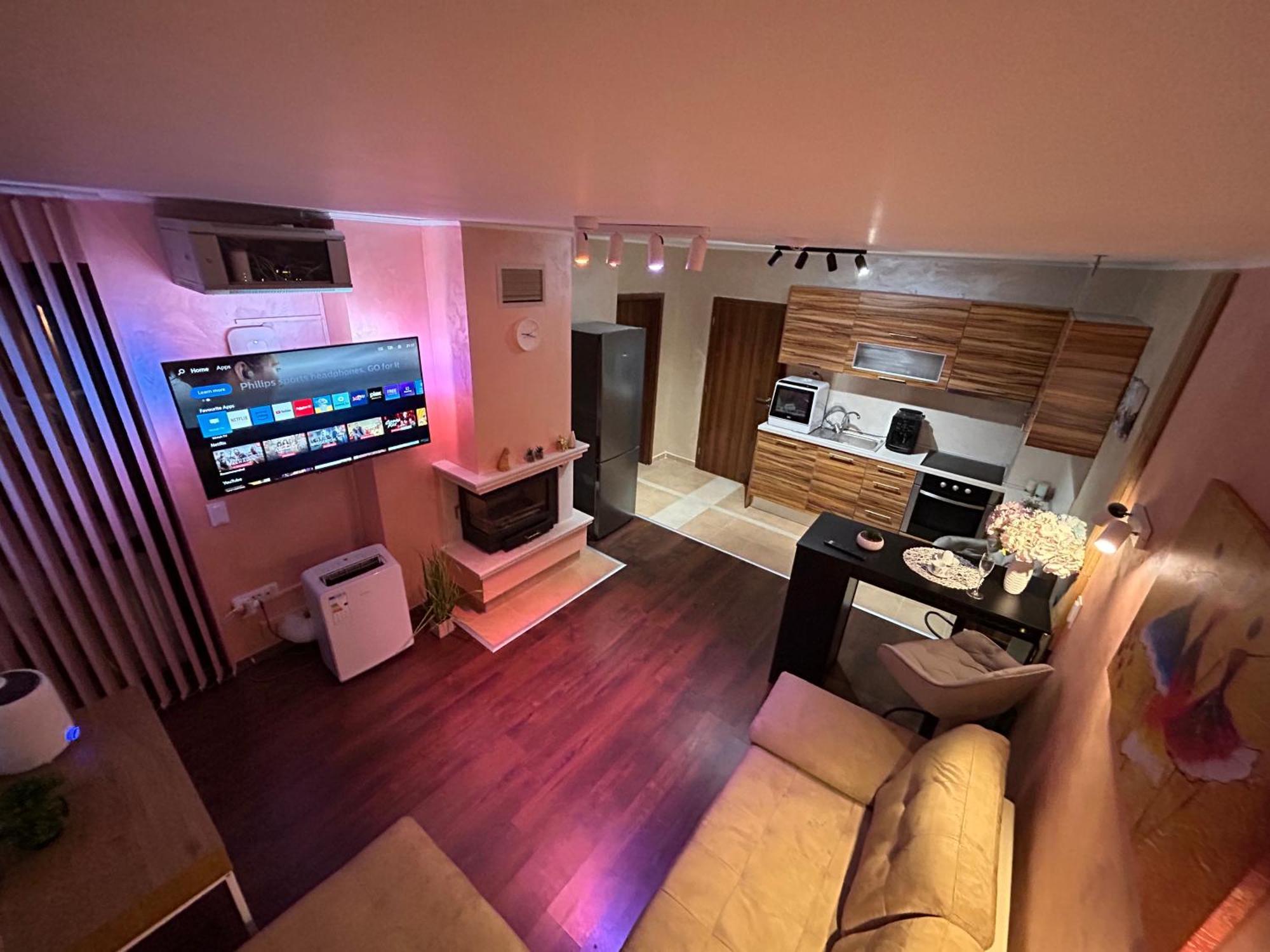 2-Bedroom, 2-Bathroom With Fireplace And Garden At Winslow Infinity Бансько Екстер'єр фото