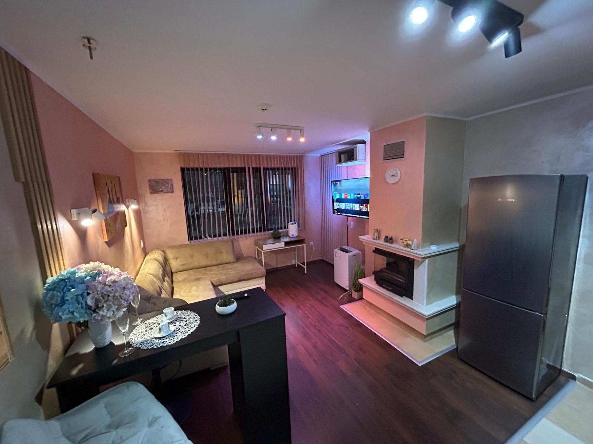 2-Bedroom, 2-Bathroom With Fireplace And Garden At Winslow Infinity Бансько Екстер'єр фото