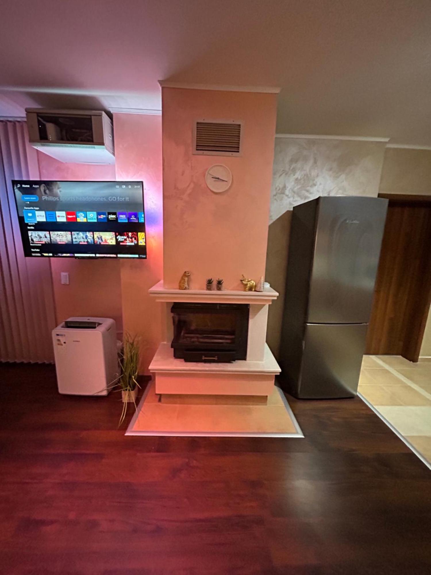 2-Bedroom, 2-Bathroom With Fireplace And Garden At Winslow Infinity Бансько Екстер'єр фото