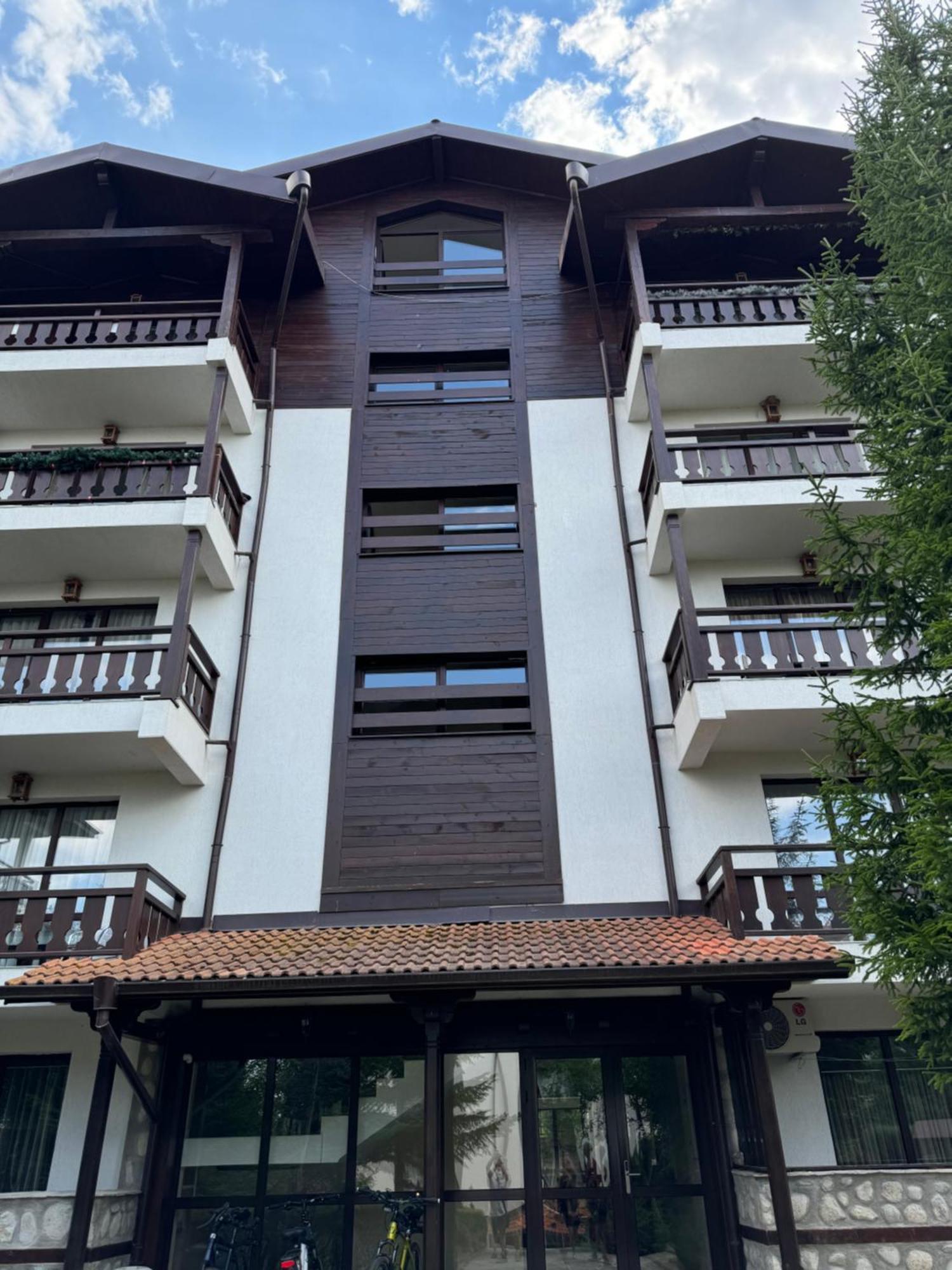 2-Bedroom, 2-Bathroom With Fireplace And Garden At Winslow Infinity Бансько Екстер'єр фото